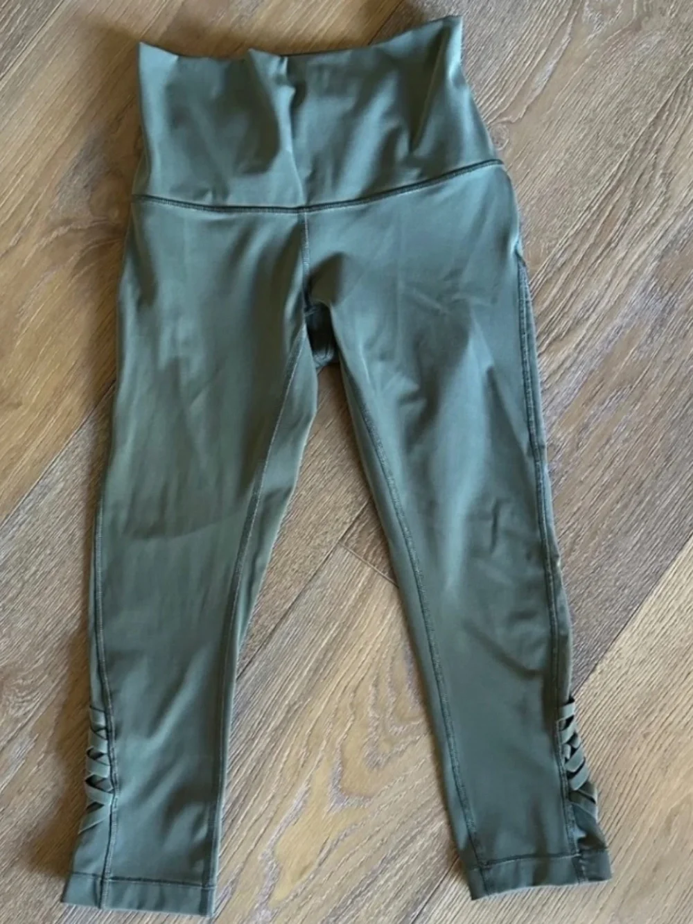 Lululemon Minimalist Crop Leggings Fatigue Green Size 6